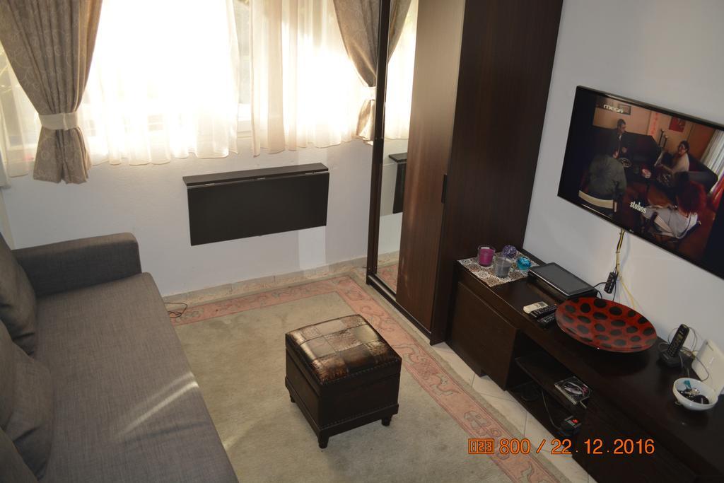Easy Apartment *